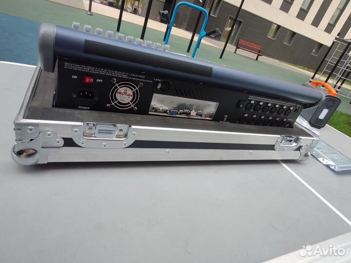 Avolites tiger touch консоль световая