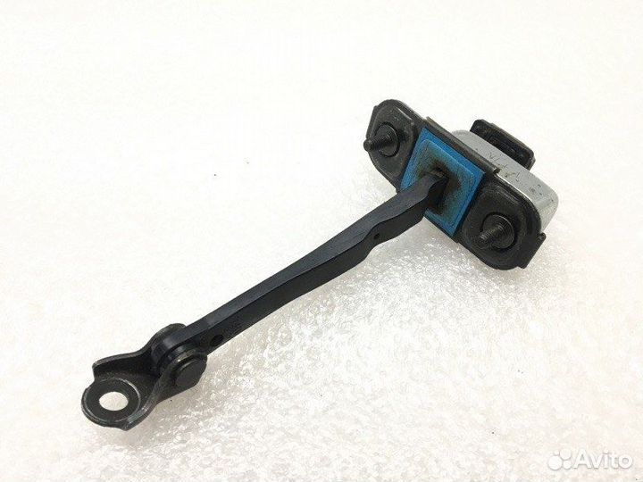 Ограничитель двери передний левый Hyundai Sonata