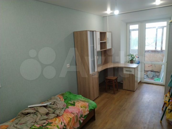 4-к. квартира, 63 м², 4/9 эт.