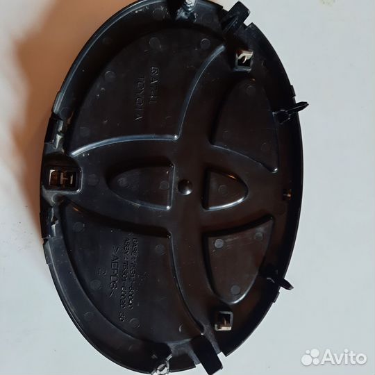 Эмблема Toyota land cruiser 200