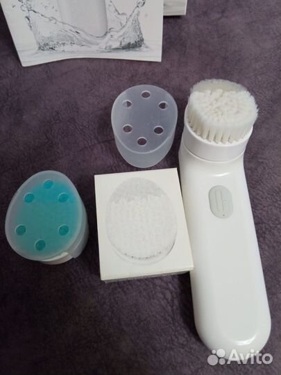 Очищающая щетка для лица - Clinique Sonic System