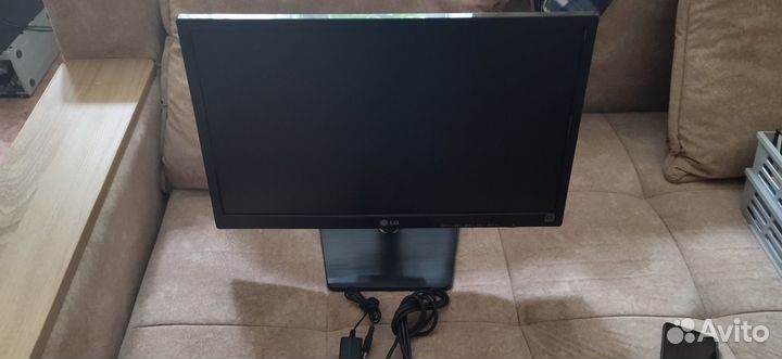 Монитор LG