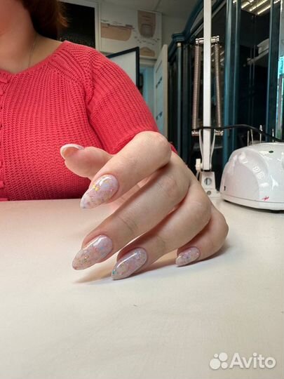 Маникюр с покрытием гель-лаком