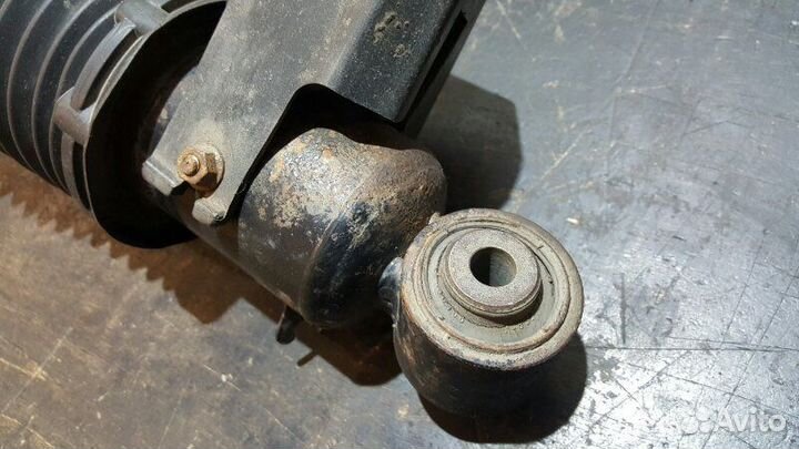 Пневмостойка задняя правая Audi Q7 4L 4.2 BAR 06