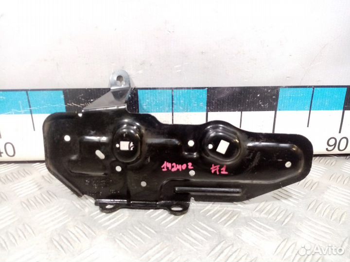 Б/У Защитный кожух топливопроводов#001