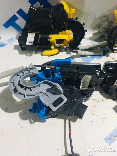 Замок двери KIA ceed JD 1.6 ат хетчбек