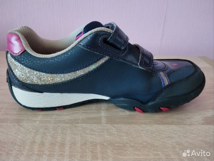 Кроссовки детские на девочку Clarks