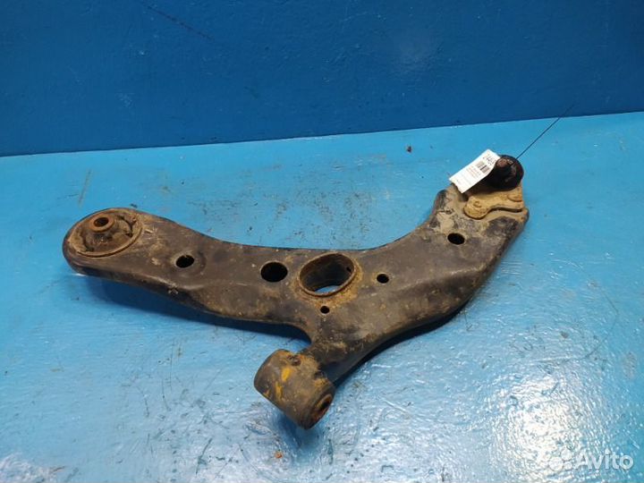 Рычаг подвески передний левый Toyota Rav4 Xa30