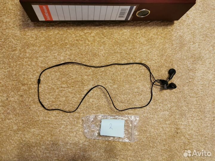 Разные наушники для телефонов