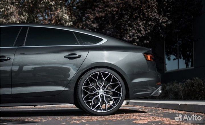 Кованые диски в стиле Vossen для Audi A5 R20