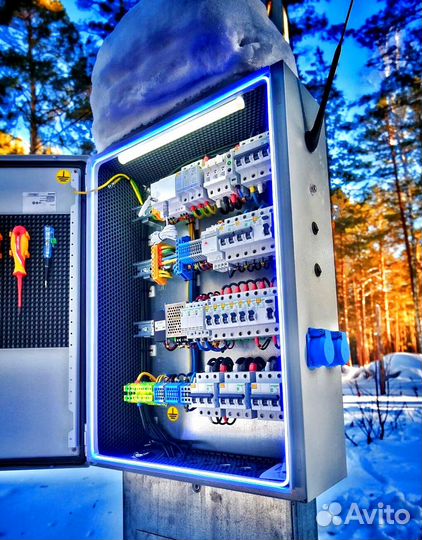 Услуги частного электрика. Замена розеток