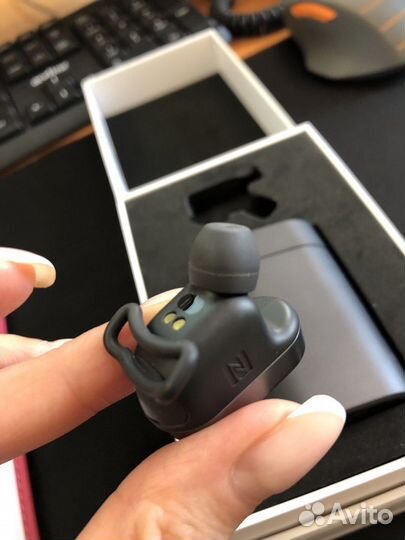 Bluetooth гарнитура sony