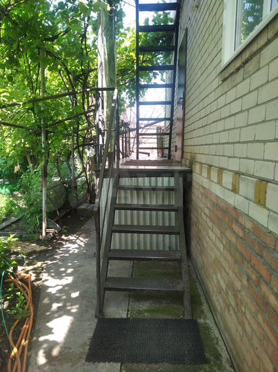 Дом 160,8 м² на участке 6 сот.