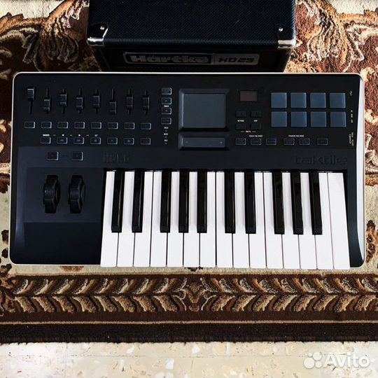 Korg taktile 25 midi клавиатура