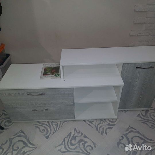 Тумба под телевизор