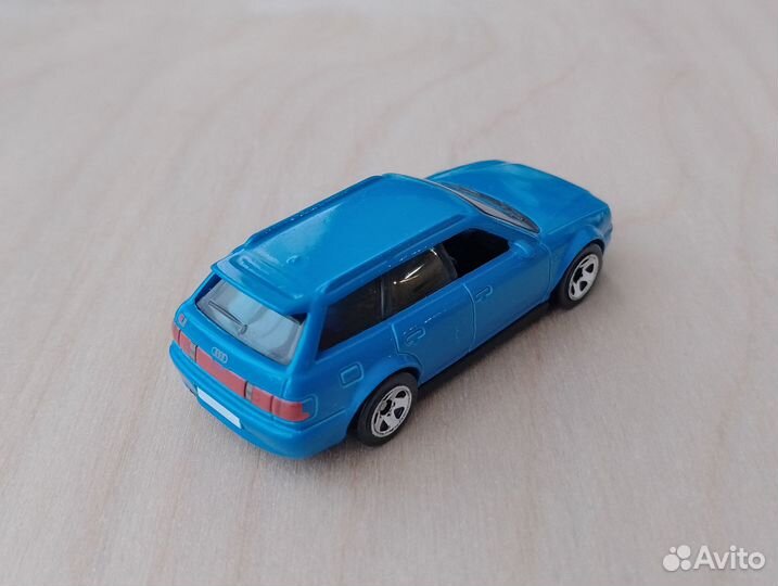 Audi A4 RS2