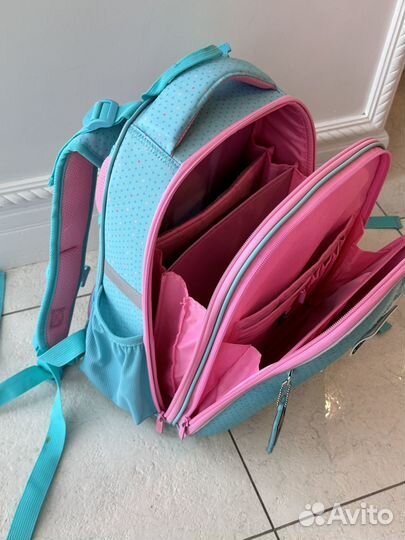 Рюкзак школьный для девочки 1 класс