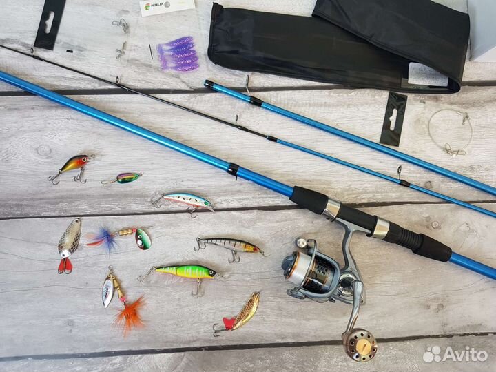 Спиннинг в сборе с катушкой и приманки