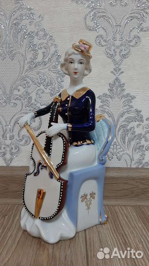 Фарфоровые статуэтки
