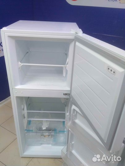 Холодильник HI в отличном состоянии