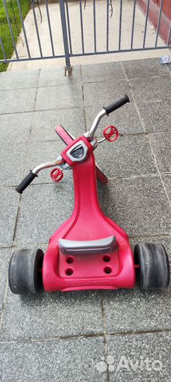 Продам велосипед трёхколёсный Radio Flyer оригинал