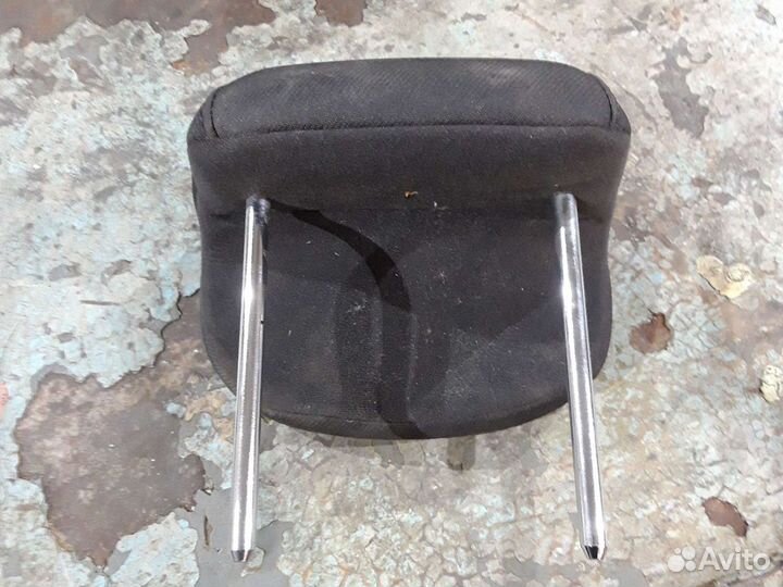 Подголовник Киа Рио 3 задний