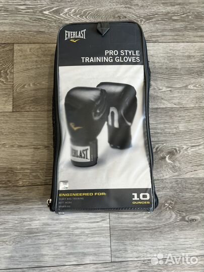 Боксерские перчатки 10 oz everlast