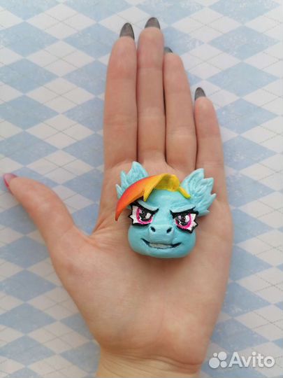 Май литл пони значок