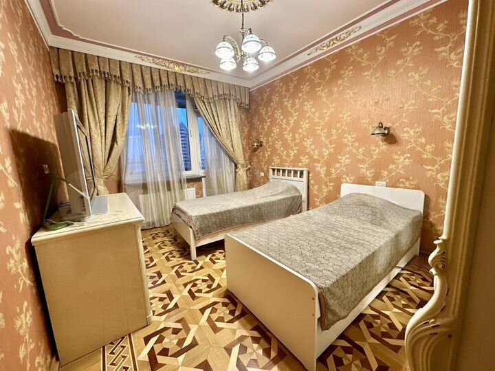 3-к. квартира, 110 м², 21/23 эт.