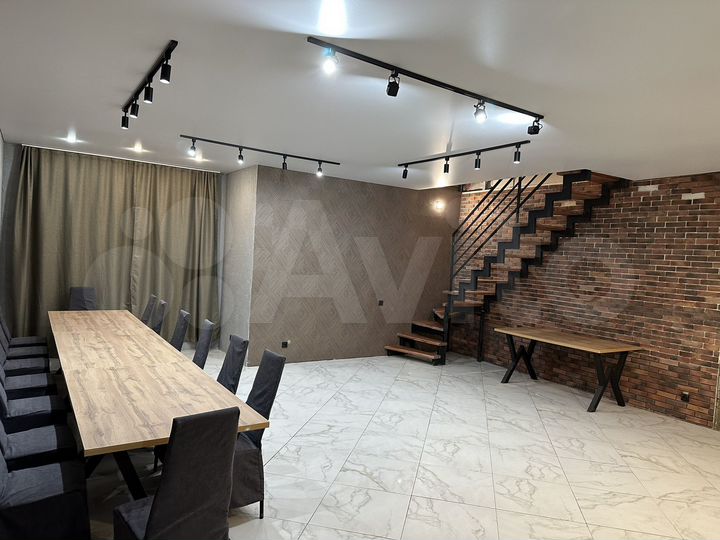 Коттедж 350 м² на участке 34 сот.