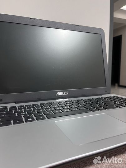 Ноутбук asus i7