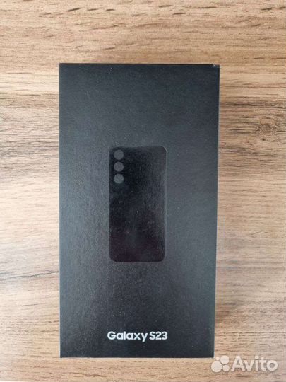 Samsung Galaxy S23, 8/256 ГБ
