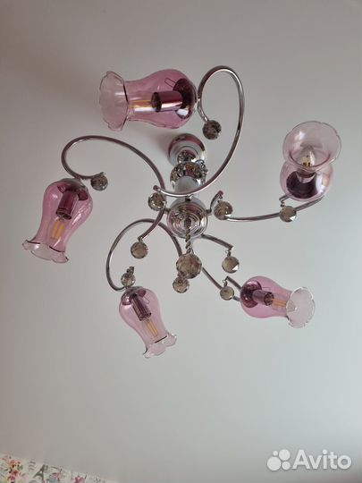 Продам люстру