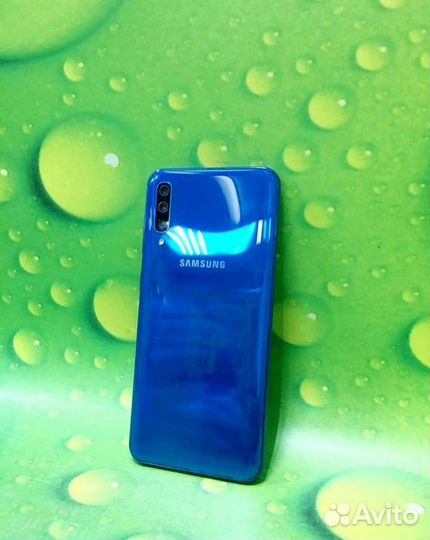 Samsung Galaxy A50, 4/64 ГБ