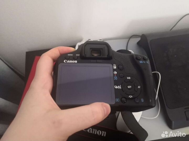 Зеркальный фотоаппарат Canon 500d