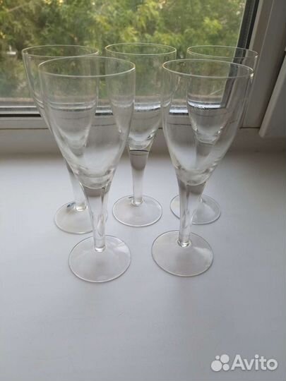 Бокалы, рюмки, пивные кружки