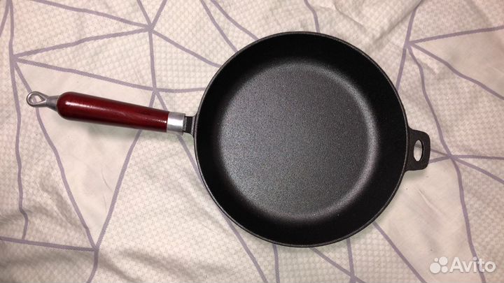 Чугунная сковорода