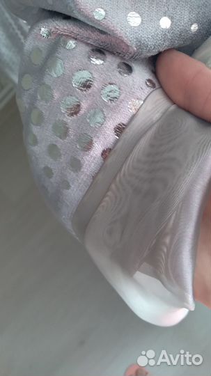 Шторы 2шт (2.40 на 1.60) и тюли 2шт (2.40 на 3.0)