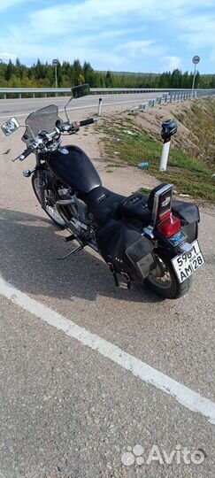 Suzuki Intruder vs400