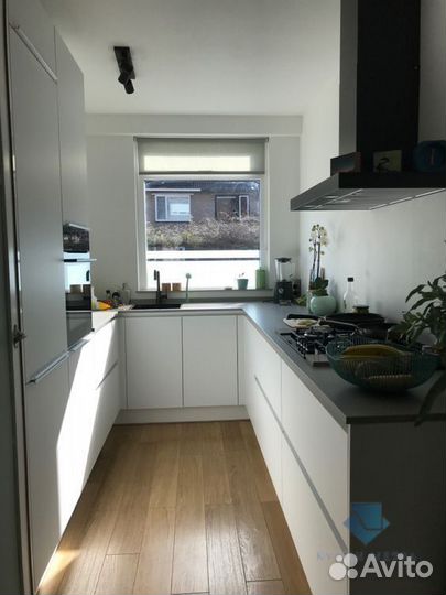 Кухонные гарнитуры, нестандартная кухня на заказ