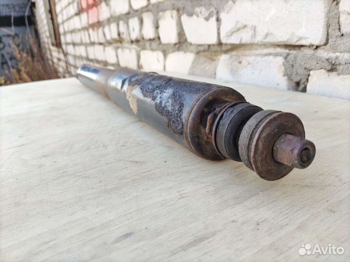 Амортизатор газовый задний Toyota Land Cruiser 80