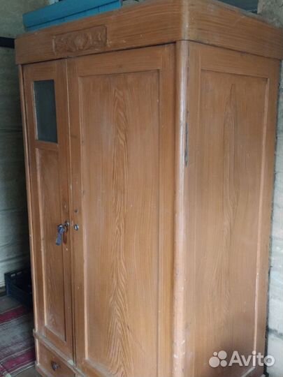 Шкаф старинный антикварный