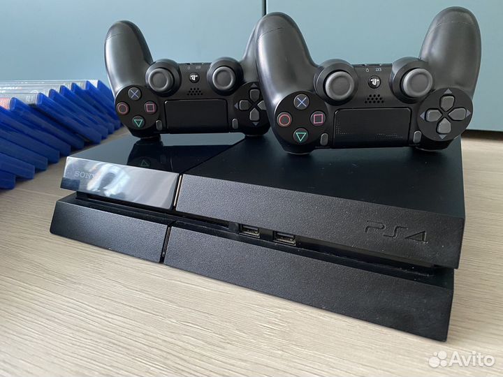 PS4 FAT +2джоя