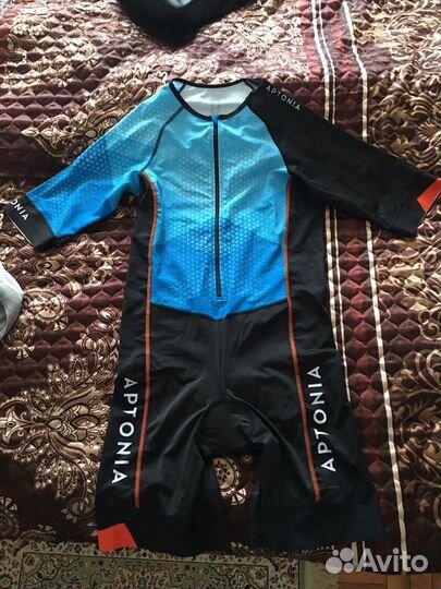 Велокомбез артоnia новый,привезён из Испании,очень