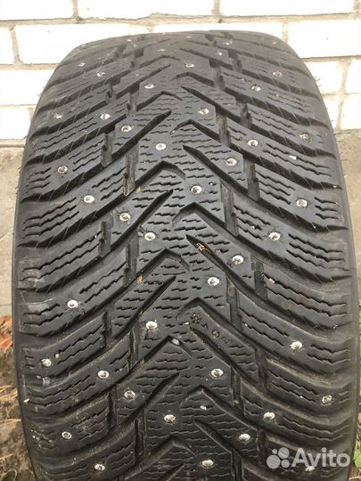 Nokian Tyres Hakkapeliitta 8 255/35 R19