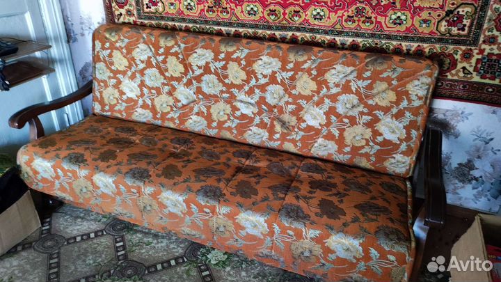 Диван и 2 кресла