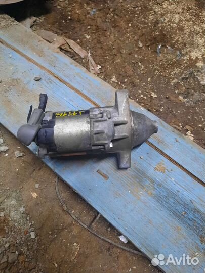 Стартер daihatsu