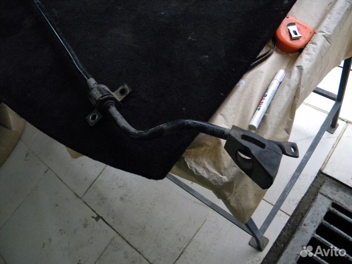 Стабилизатор задний Jaguar XJ Long 351