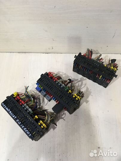 Блок предохранителей Фольксваген пассат Б3
