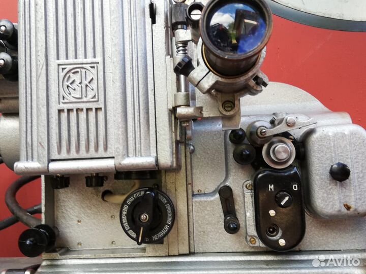 Кинопроектор кзк 1968 год